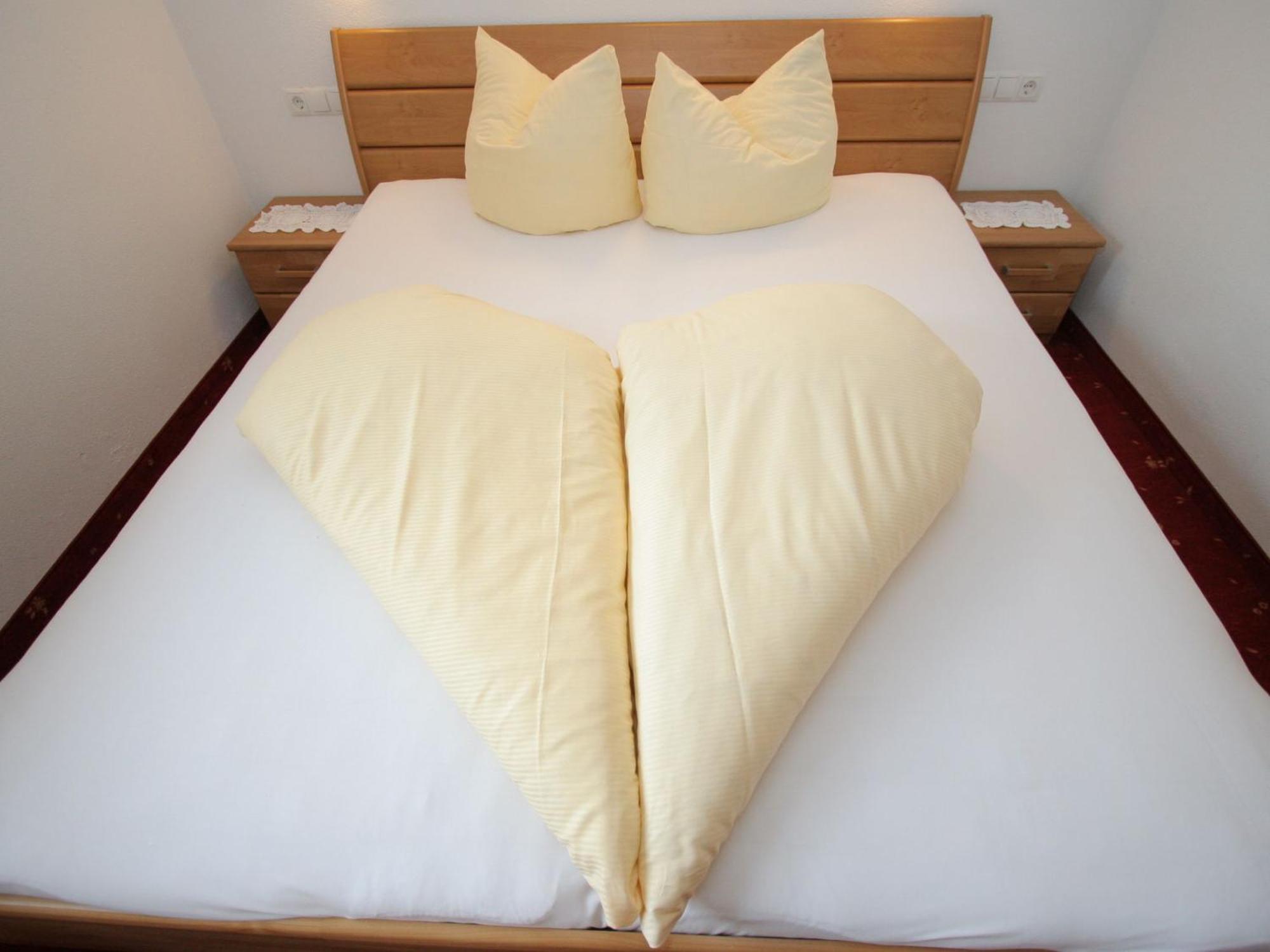 Charming Apartment In Uderns With Balcony المظهر الخارجي الصورة