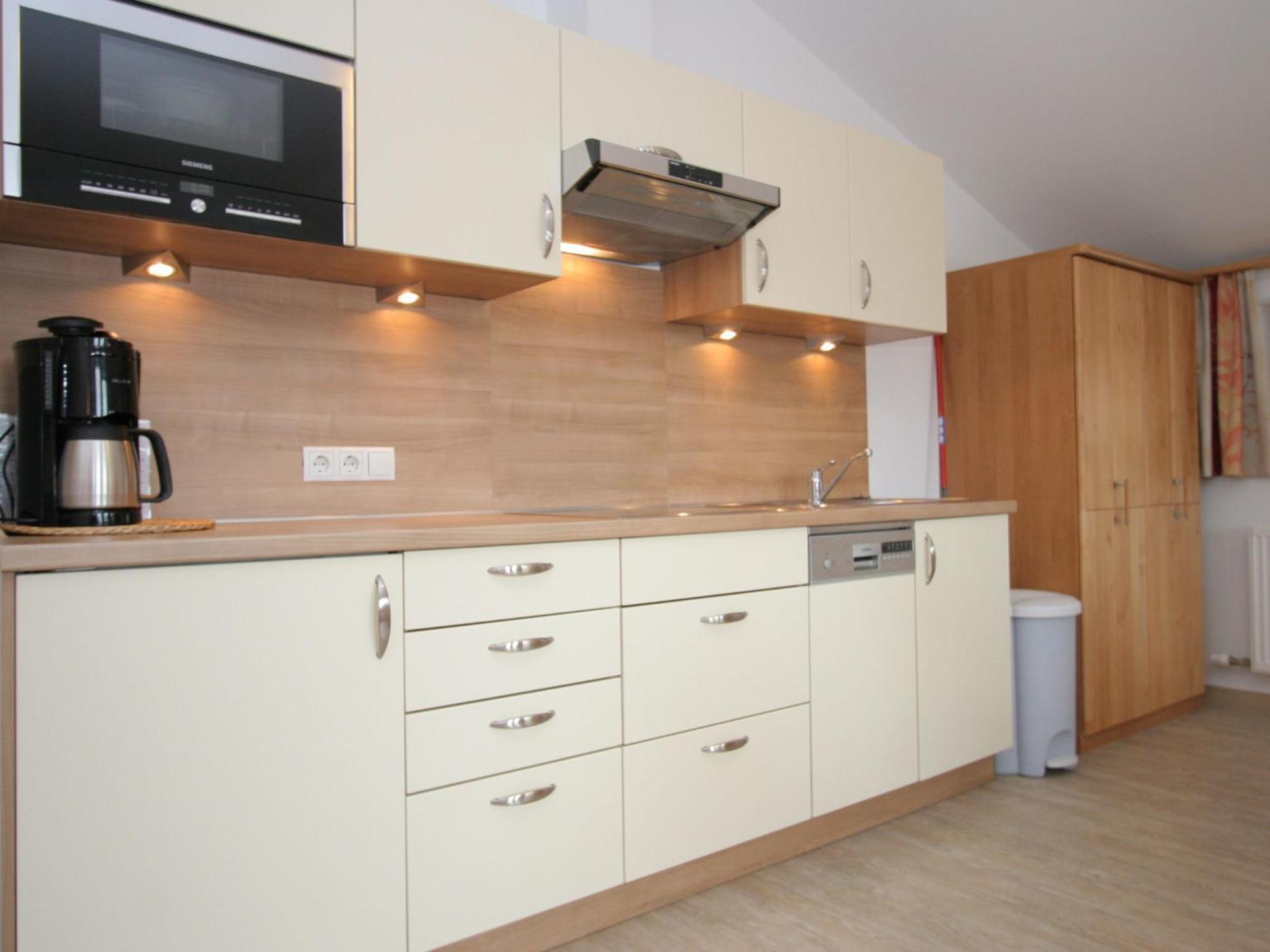 Charming Apartment In Uderns With Balcony المظهر الخارجي الصورة